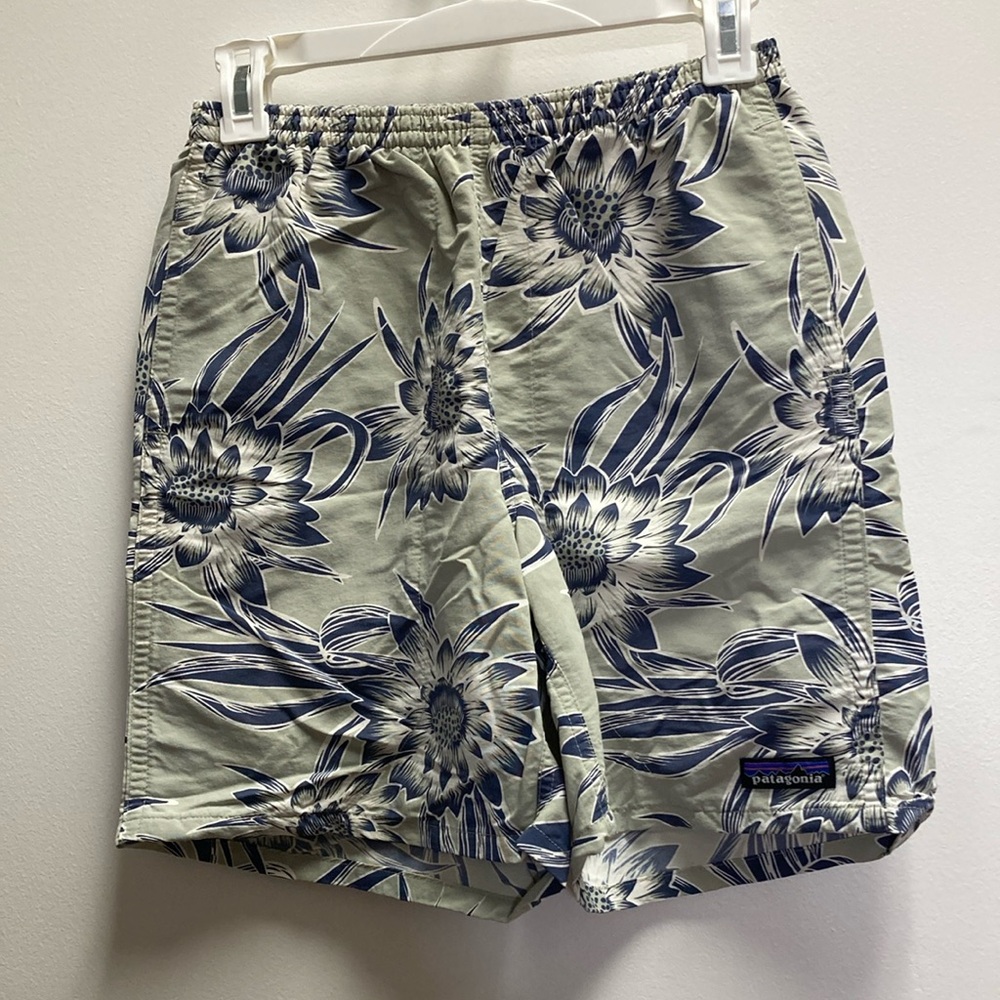 Patagonia Men's Floral Print Baggies Blue and White